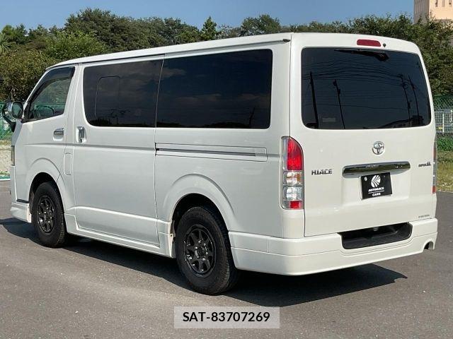 Toyota HIACE VAN 2017-05 8629423-17