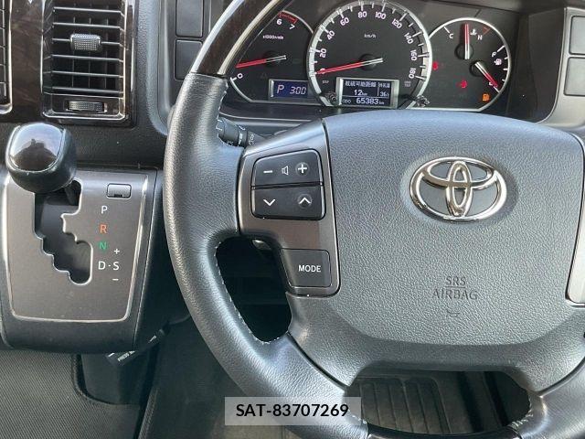 Toyota HIACE VAN 2017-05 8629423-23