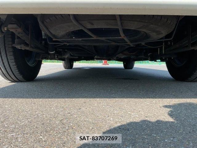 Toyota HIACE VAN 2017-05 8629423-26