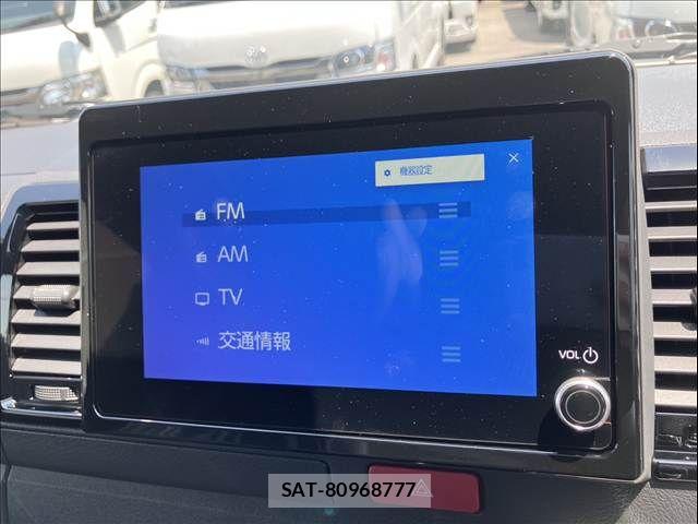 Toyota HIACE VAN 2026-07 8629401-16