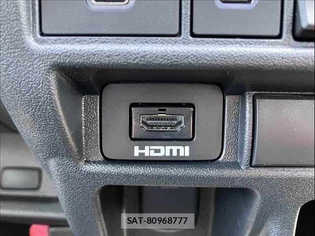 Toyota HIACE VAN 2026-07 8629401-18