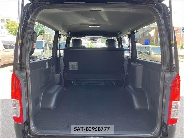 Toyota HIACE VAN 2026-07 8629401-19