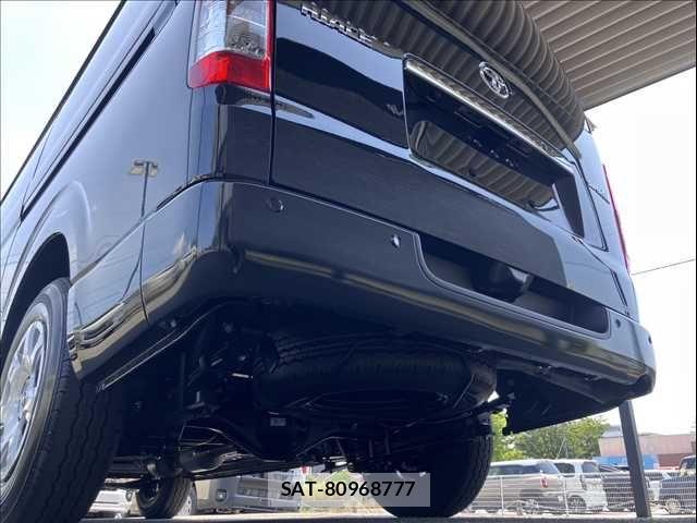 Toyota HIACE VAN 2026-07 8629401-22
