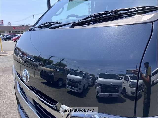 Toyota HIACE VAN 2026-07 8629401-24