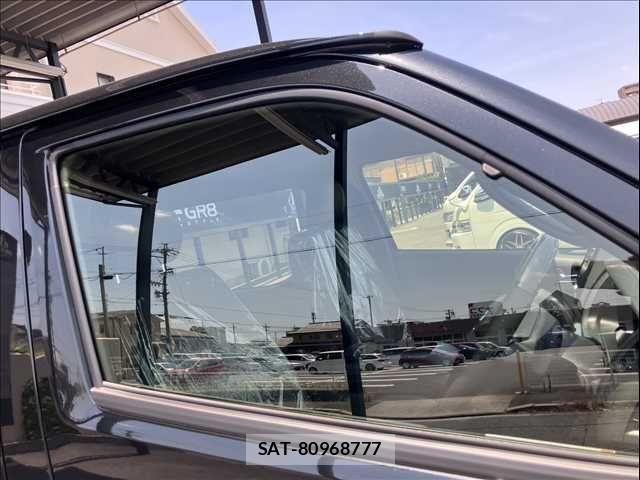 Toyota HIACE VAN 2026-07 8629401-28