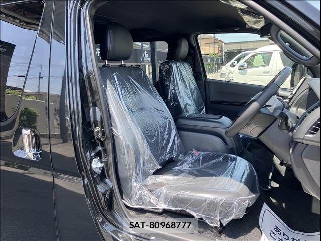 Toyota HIACE VAN 2026-07 8629401-6