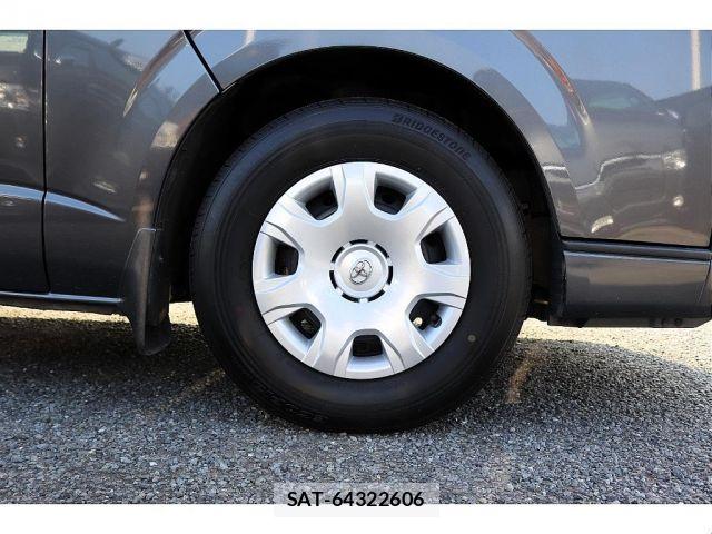 Toyota HIACE VAN 2021-01 8629420-17