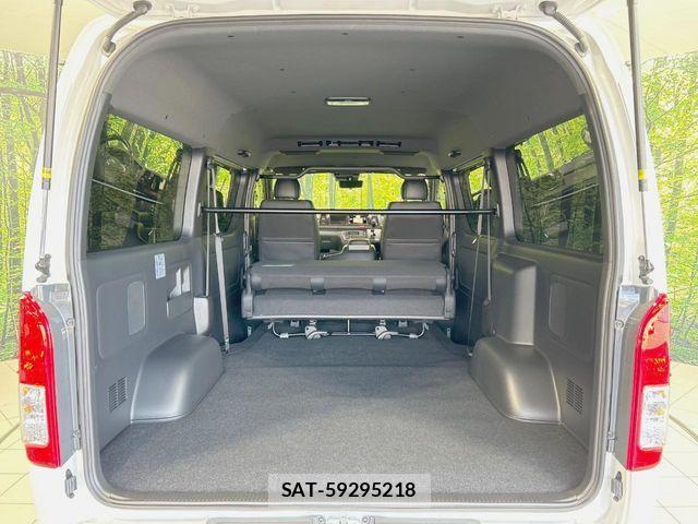 Toyota HIACE VAN 2026-05 8629406-9
