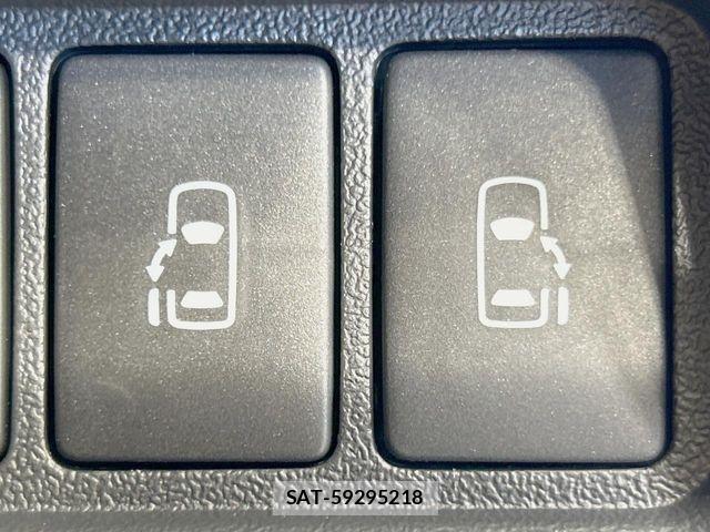 Toyota HIACE VAN 2026-05 8629406-3