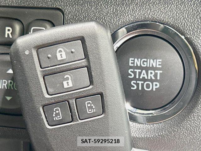 Toyota HIACE VAN 2026-05 8629406-6