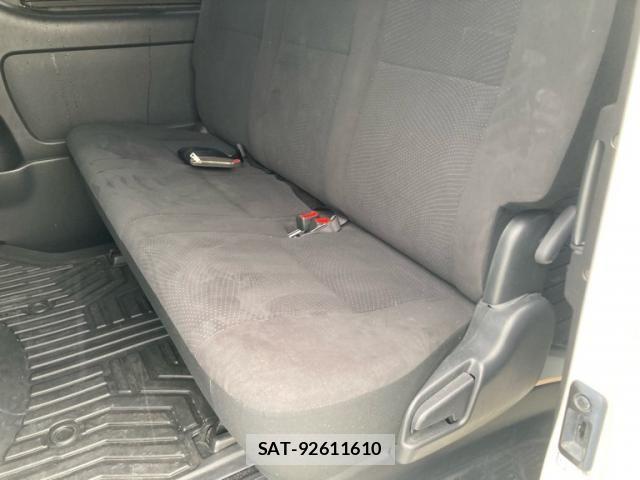 Toyota HIACE VAN 2014-06 8629426-13