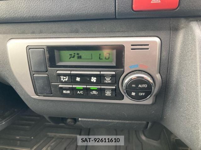 Toyota HIACE VAN 2014-06 8629426-18