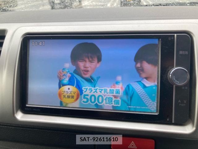 Toyota HIACE VAN 2014-06 8629426-19