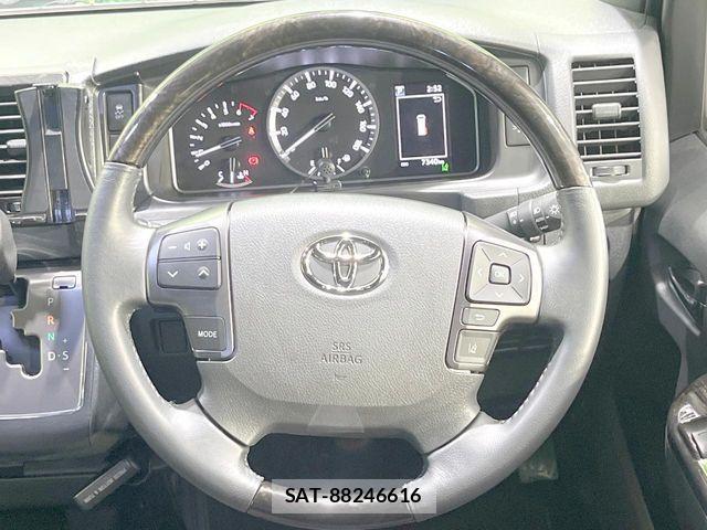 Toyota HIACE VAN 2025-05 8629409-10
