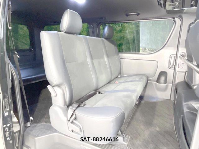 Toyota HIACE VAN 2025-05 8629409-8