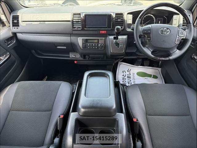 Toyota HIACE VAN 2023-04 8629416-3
