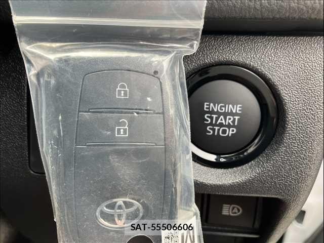 Toyota HIACE VAN 2026-05 8629403-18