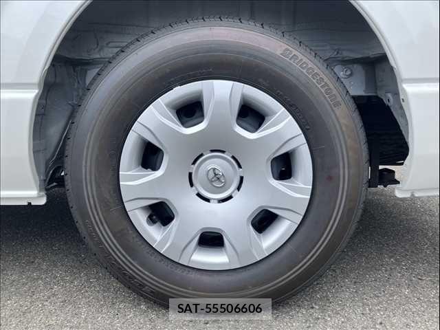 Toyota HIACE VAN 2026-05 8629403-24