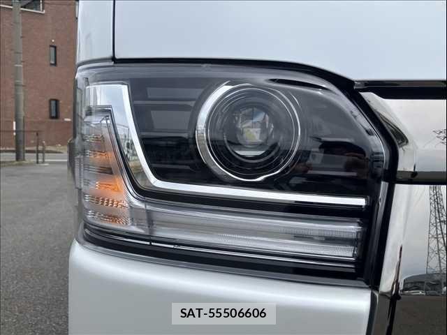 Toyota HIACE VAN 2026-05 8629403-26
