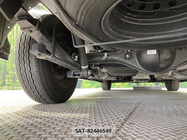 Toyota HIACE VAN 2023-11 8629405-19
