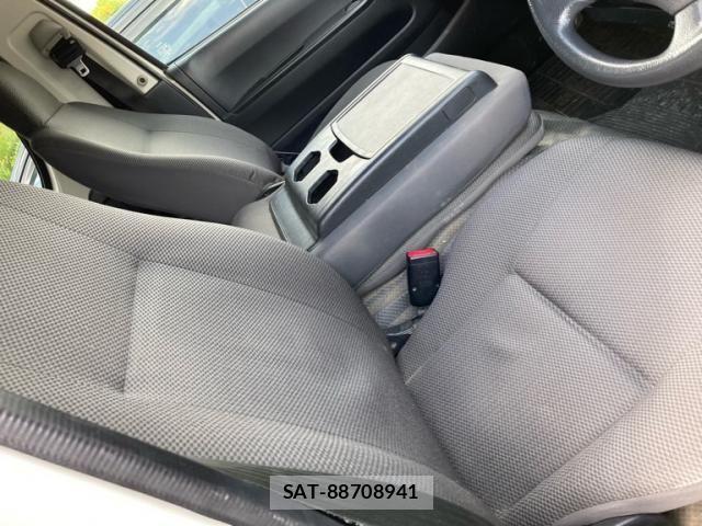Toyota HIACE VAN 2011-09 8629428-15