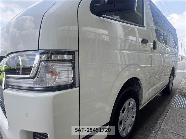 Toyota HIACE VAN 2026-08 8629412-11