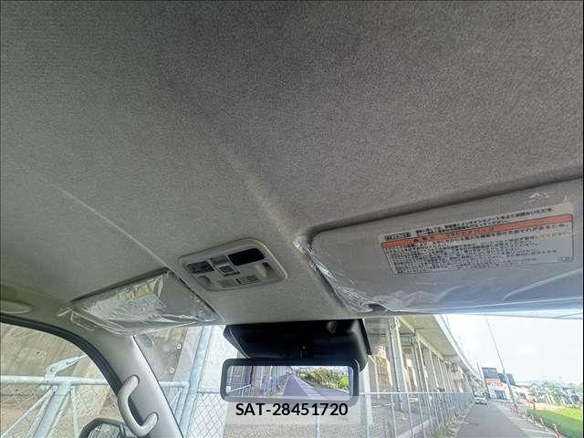 Toyota HIACE VAN 2026-08 8629412-24