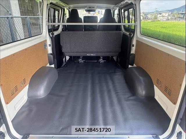Toyota HIACE VAN 2026-08 8629412-3