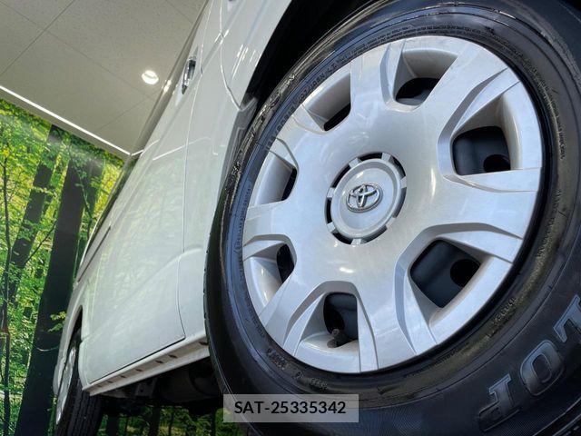 Toyota HIACE VAN 2024-02 8629418-12