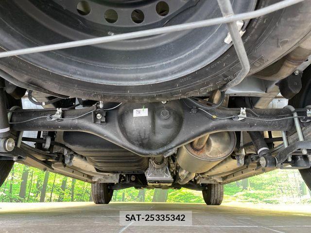Toyota HIACE VAN 2024-02 8629418-18
