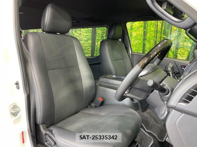 Toyota HIACE VAN 2024-02 8629418-7
