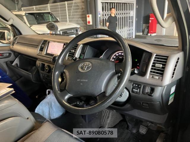 Toyota HIACE VAN 2004-11 8629427-10