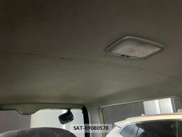 Toyota HIACE VAN 2004-11 8629427-17