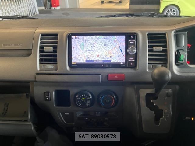 Toyota HIACE VAN 2004-11 8629427-21