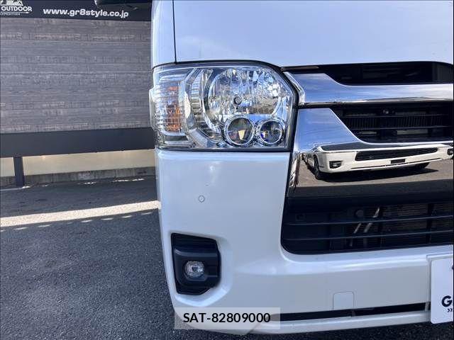 Toyota HIACE VAN 2023-04 8629419-9