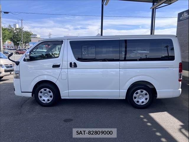 Toyota HIACE VAN 2023-04 8629419-13