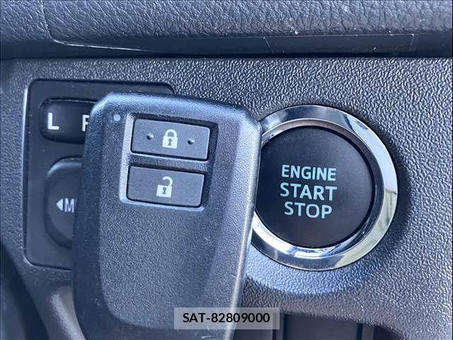 Toyota HIACE VAN 2023-04 8629419-16