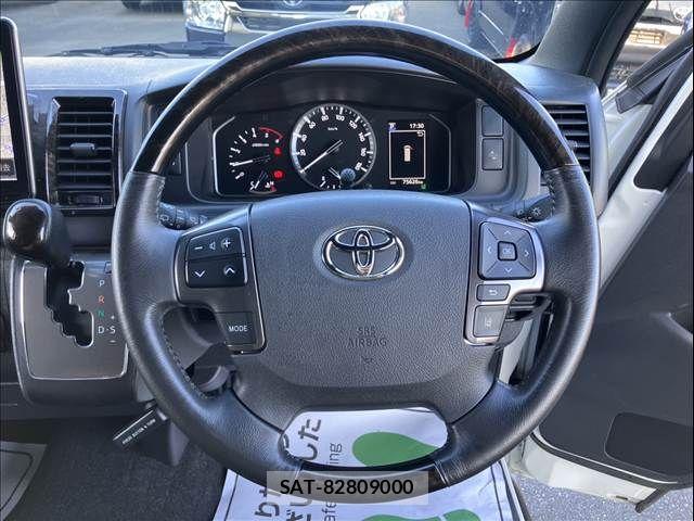 Toyota HIACE VAN 2023-04 8629419-17