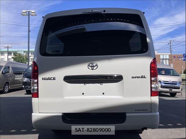 Toyota HIACE VAN 2023-04 8629419-2
