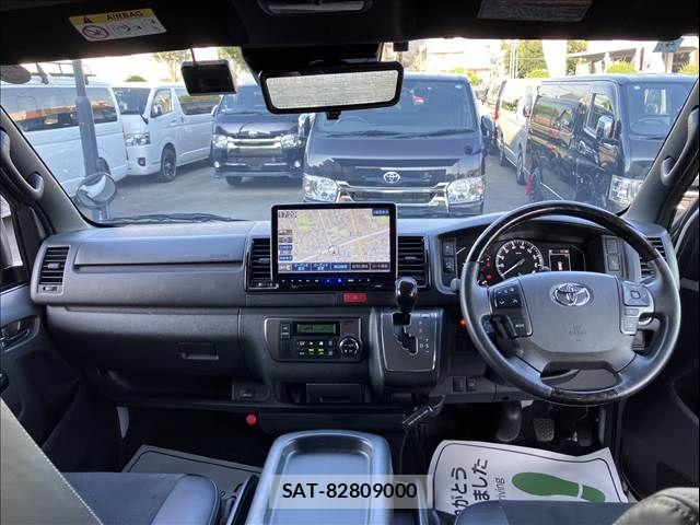 Toyota HIACE VAN 2023-04 8629419-3