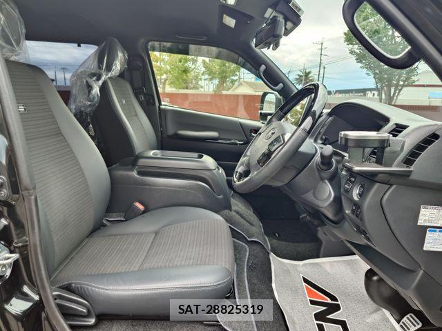 Toyota HIACE VAN 2025-02 8629408-9