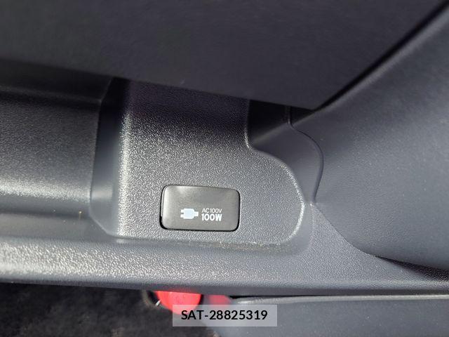 Toyota HIACE VAN 2025-02 8629408-19