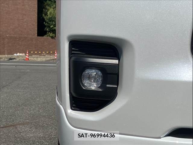 Toyota HIACE VAN 2026-06 8629402-23