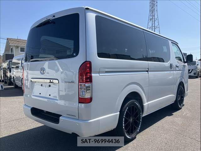 Toyota HIACE VAN 2026-06 8629402-6