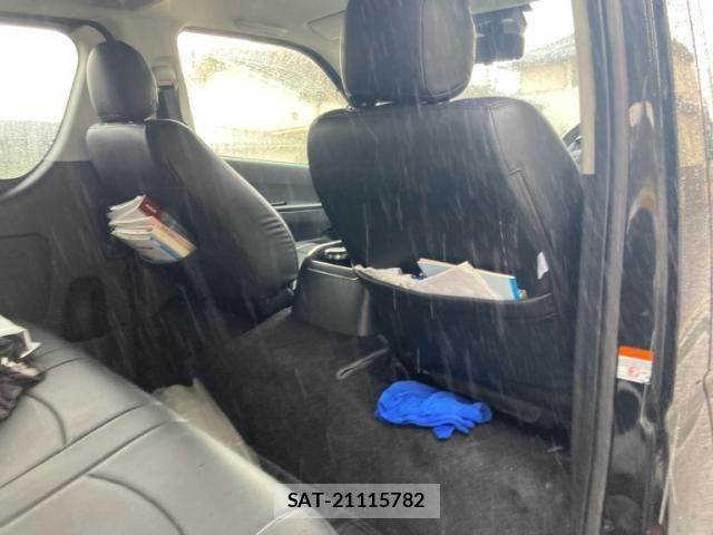 Toyota HIACE VAN 2022-09 8629421-18