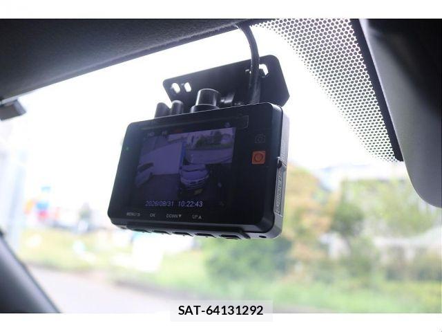 Toyota HIACE VAN 2020-01 8667049-16