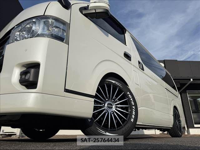 Toyota HIACE VAN 2023-02 8662028-9