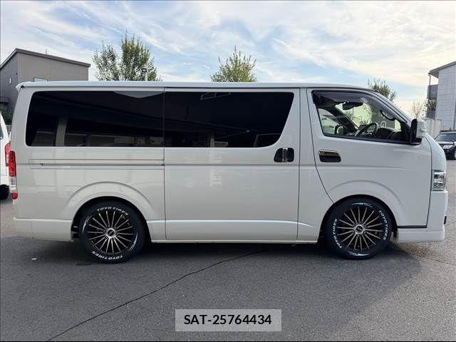 Toyota HIACE VAN 2023-02 8662028-12