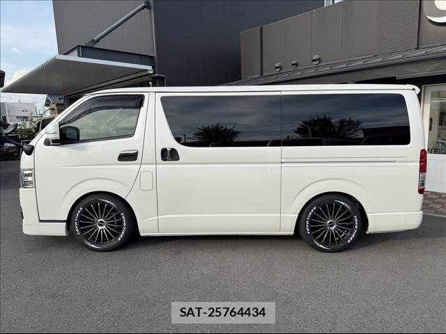 Toyota HIACE VAN 2023-02 8662028-13