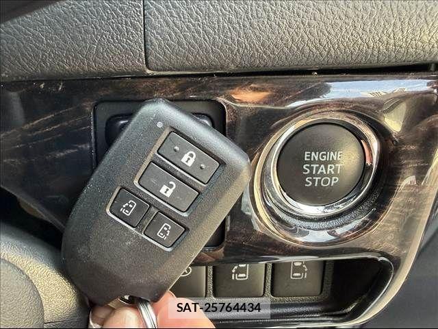 Toyota HIACE VAN 2023-02 8662028-18